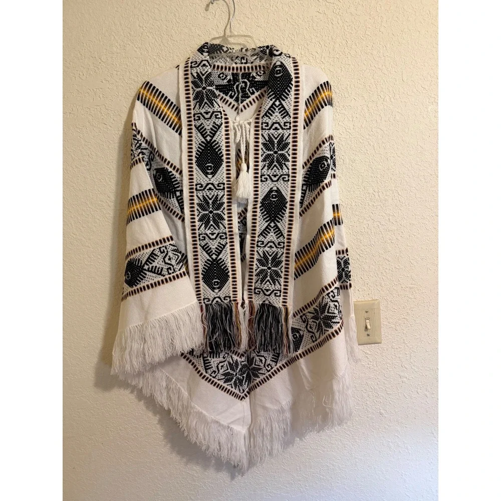 Vintage‎ Style Geometric Fish Print Fringe Poncho Wrap White Black Ochre OS